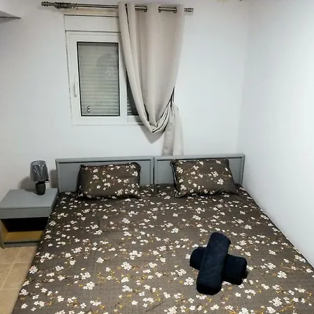 Amazing Near The New Marina And Old Town Apartment