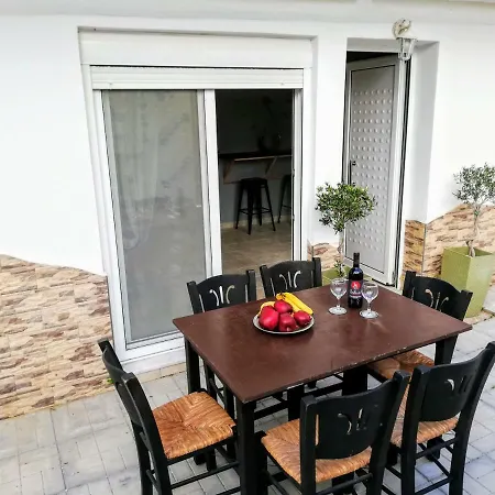 Amazing Near The New Marina And Old Town Apartment *